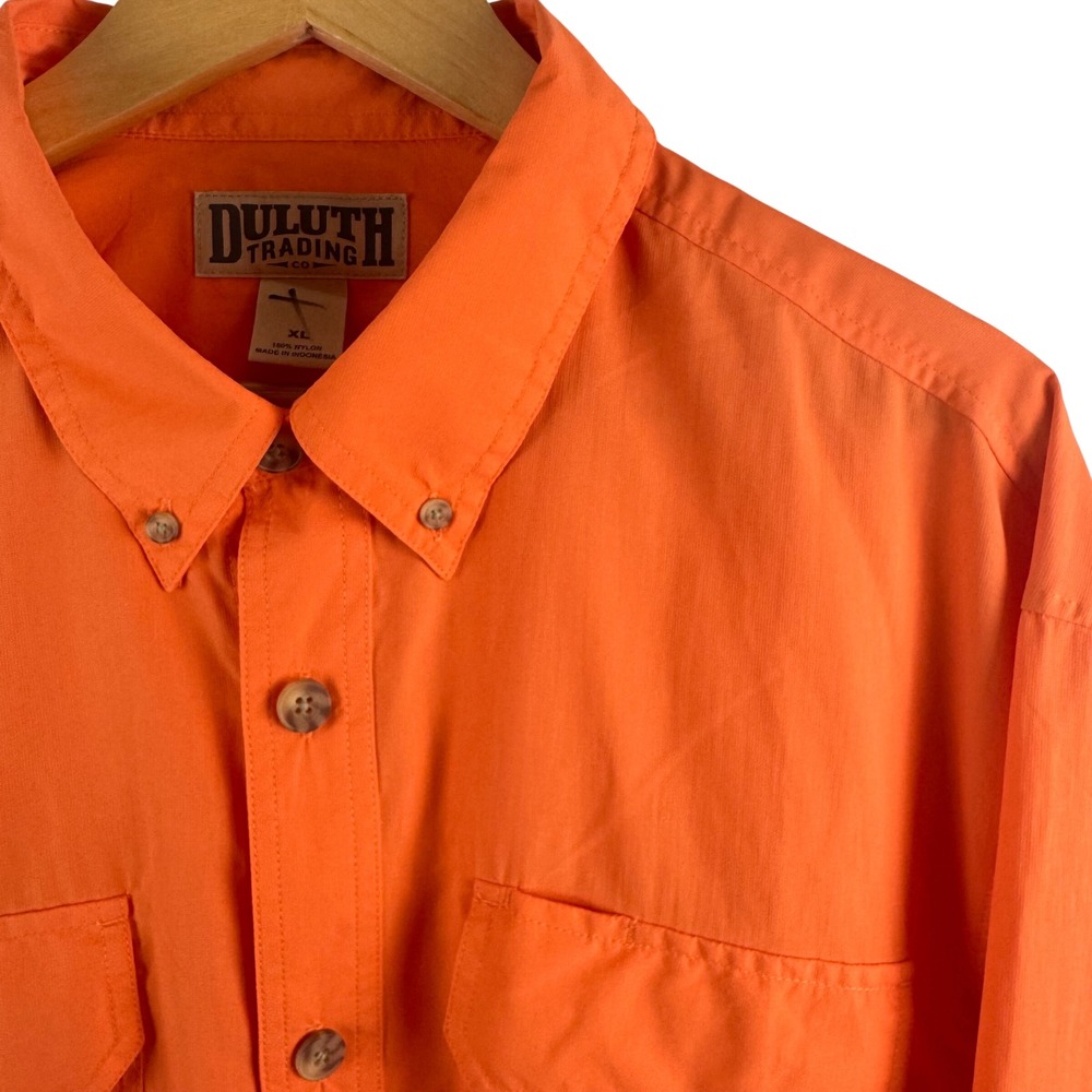 Duluth Trading Co Button Down Shirt Mens XL Orange Nylon‎ Roll Tab Utility 3237